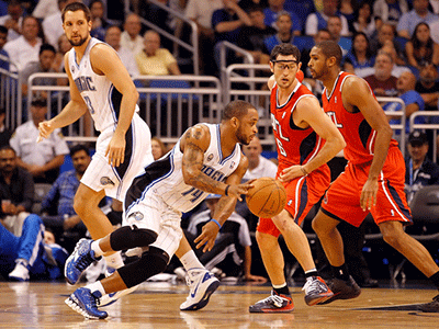 牛人用100噸液壓機vs籃球